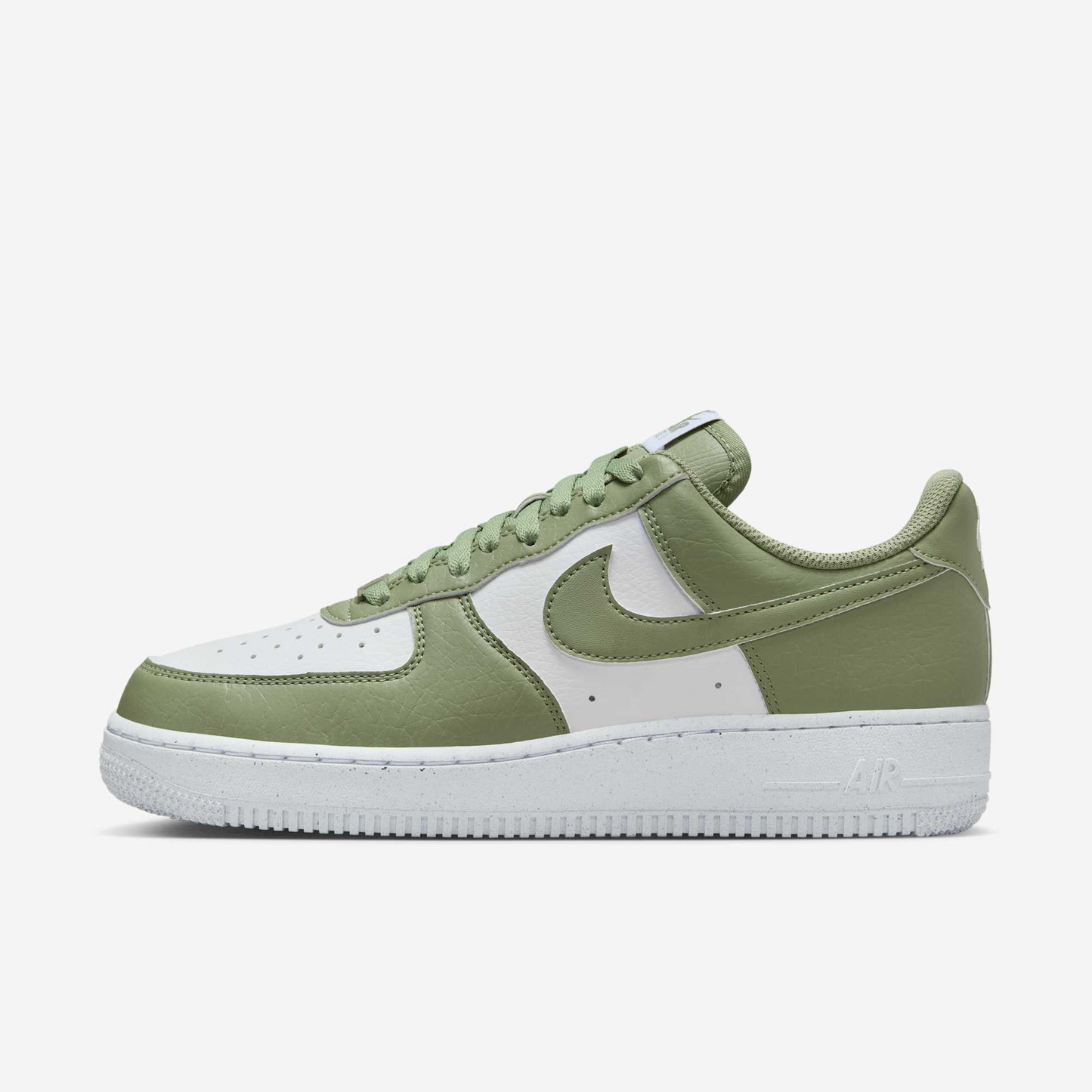 NIKE AIR FORCE 1 07 SE