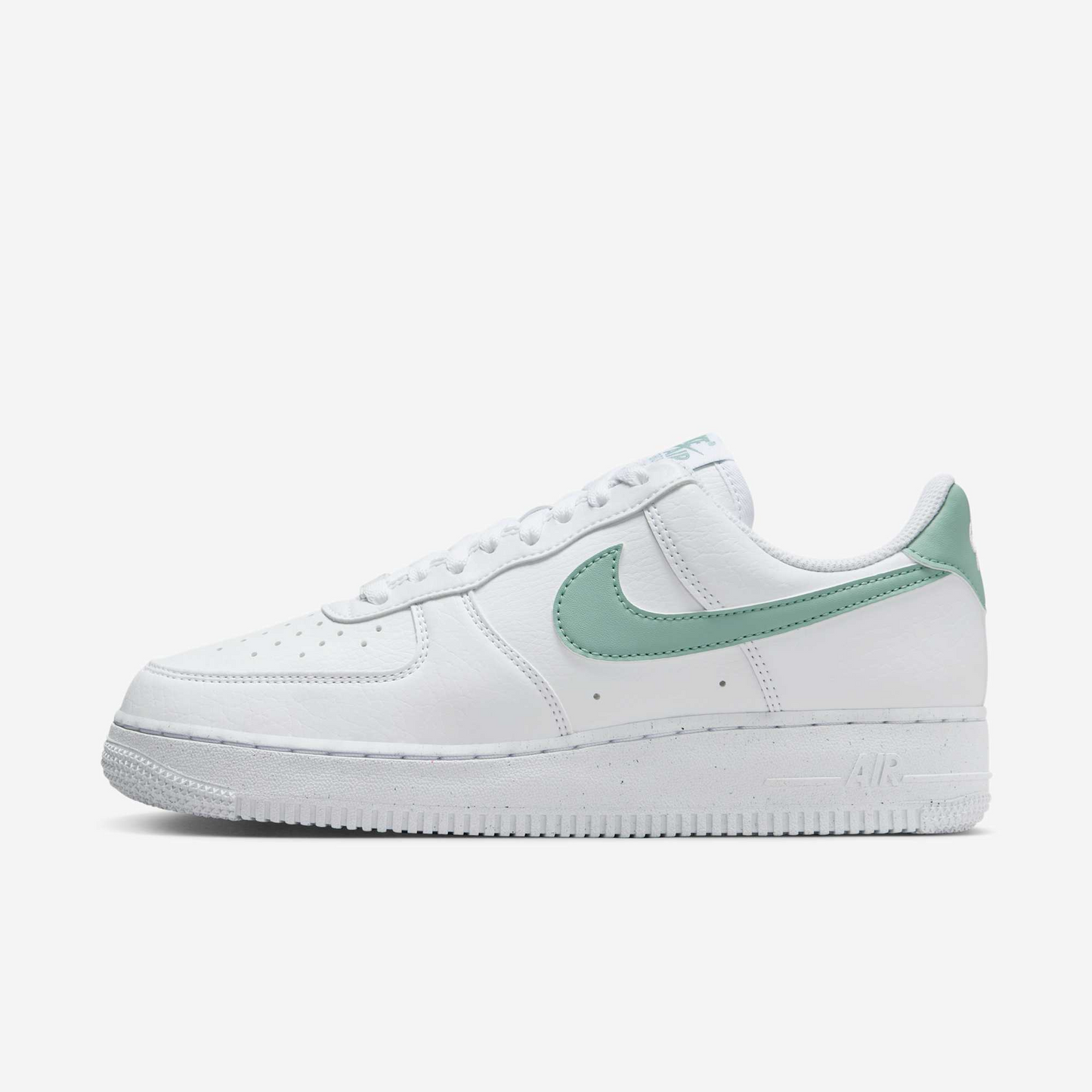 NIKE AIR FORCE 1 07 SE