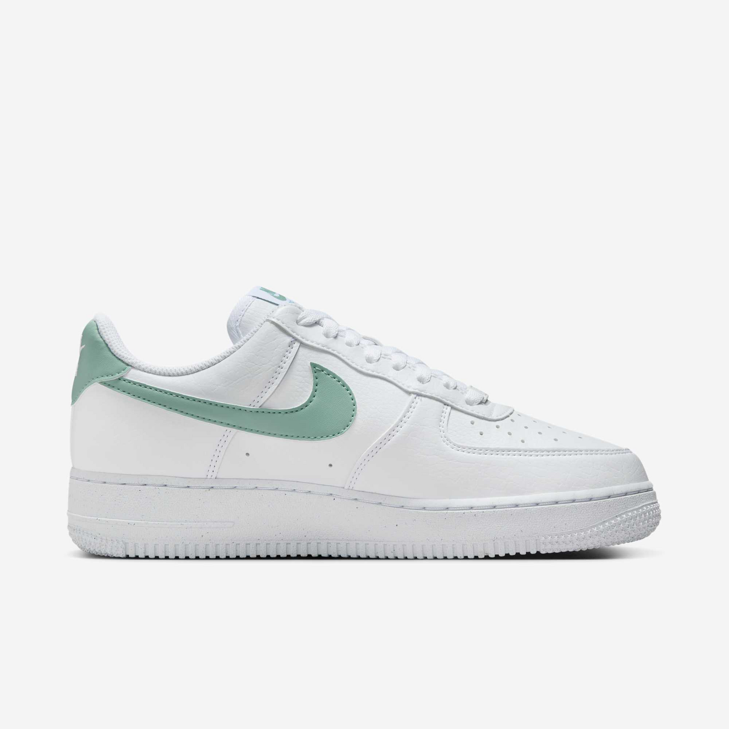 NIKE AIR FORCE 1 07 SE