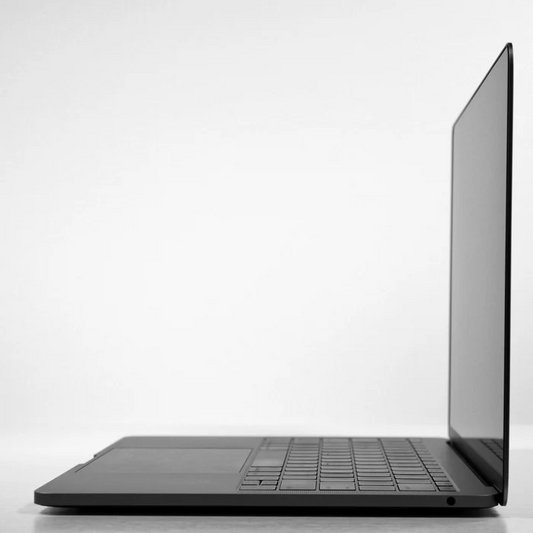 2017 APPLE MACBOOK PRO 13" I5 2.3GHZ/8GB/256GB